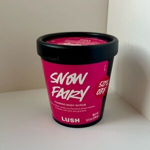 Lush Snow Fairy Foaming Body Scrub 8.4oz